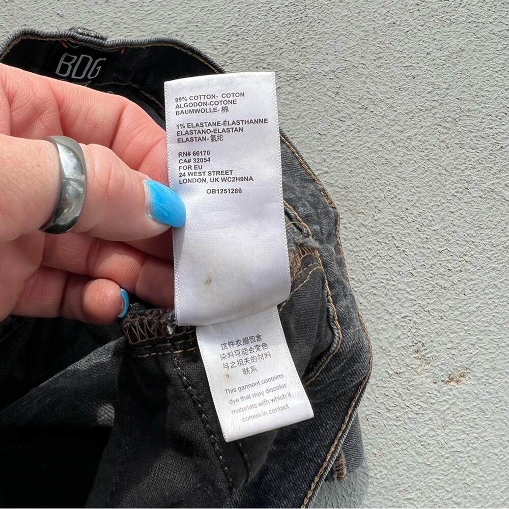 BDG urban outfitters mom high-rise black faded rolled hem jean shorts - Picture 4 of 6